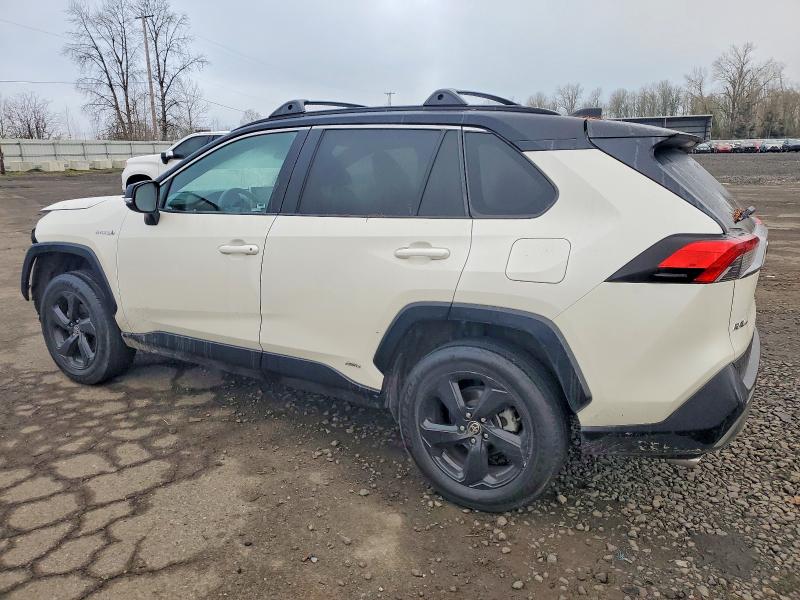 Photo 2 from auction – 2021 TOYOTA RAV4 XSE with VIN 2T3E6RFV0MW015028