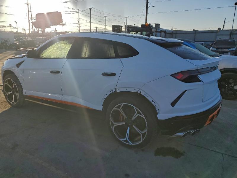 Photo 2 from auction – 2019 LAMBORGHINI URUS with VIN ZPBUA1ZL9KLA04432