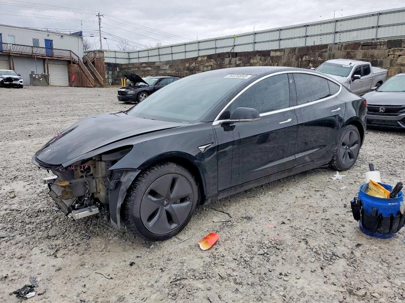 TESLA MODEL 3 2018 with VIN 5YJ3E1EA2JF039813 - Photo from auction