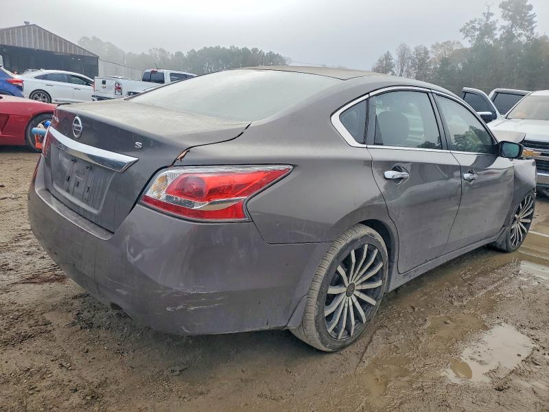 Photo 3 from auction – 2015 NISSAN ALTIMA 2.5 with VIN 1N4AL3AP3FN302084
