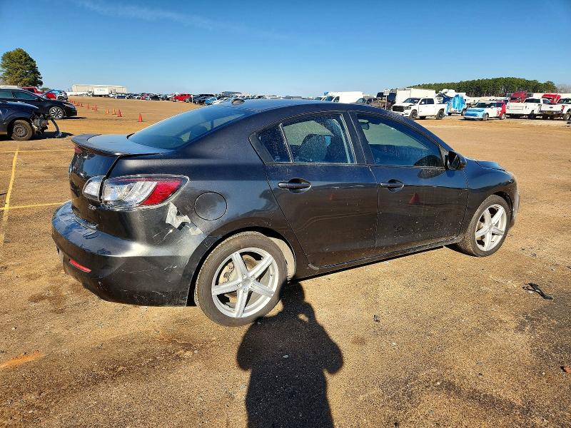 Photo 3 from auction – 2011 MAZDA 3 S with VIN JM1BL1U56B1424288
