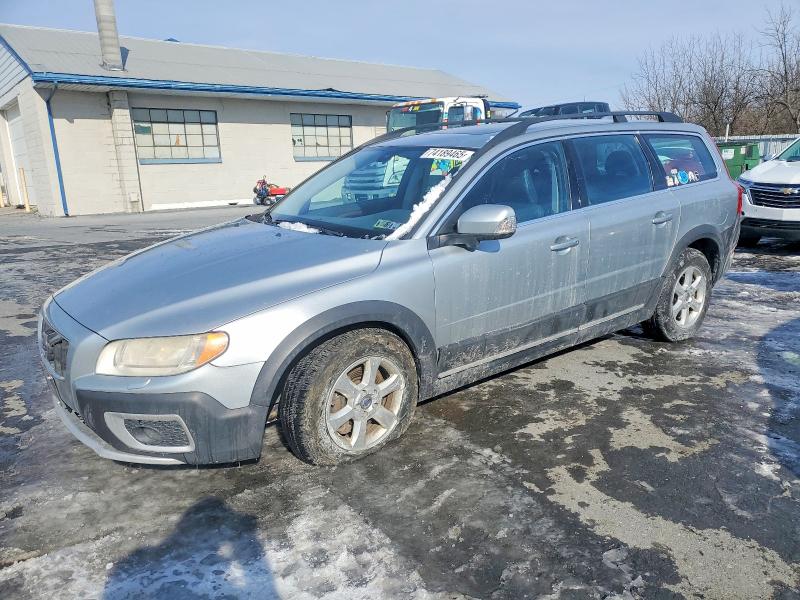 VOLVO XC70 3.2 2010 with VIN YV4960BZ2A1090987 - Photo from auction