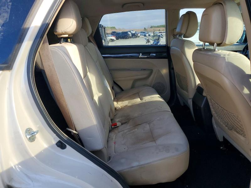 Photo 11 from auction – 2011 KIA SORENTO BA with VIN 5XYKT3A11BG066532