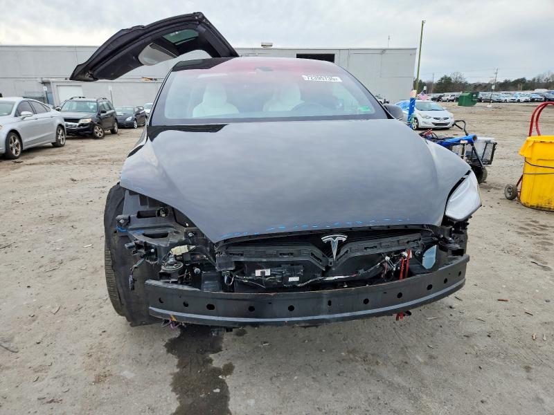 Photo 5 from auction – 2016 TESLA MODEL X with VIN 5YJXCBE28GF014641
