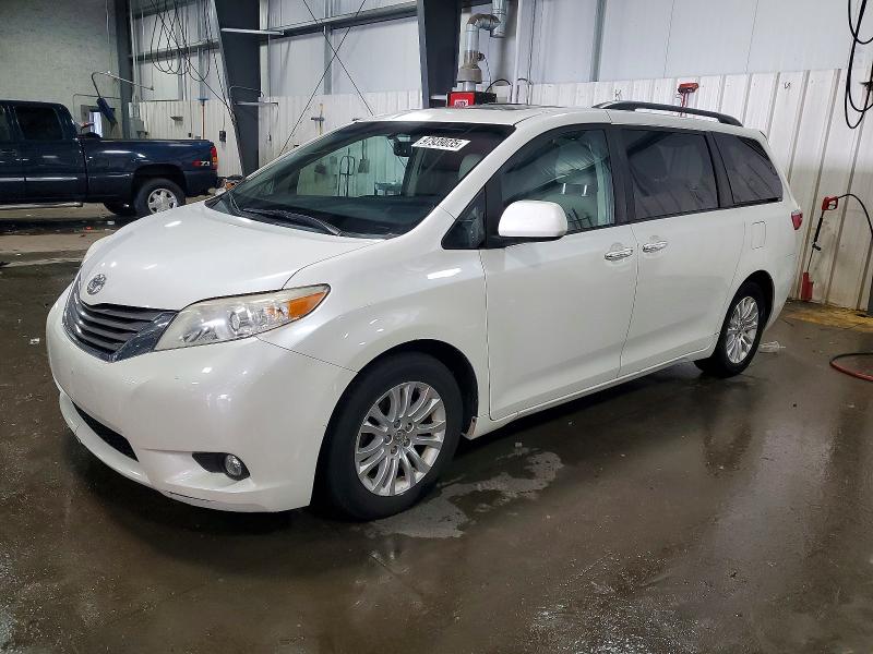 TOYOTA SIENNA 2016 with VIN 5TDYK3DC6GS708540 - Photo from auction