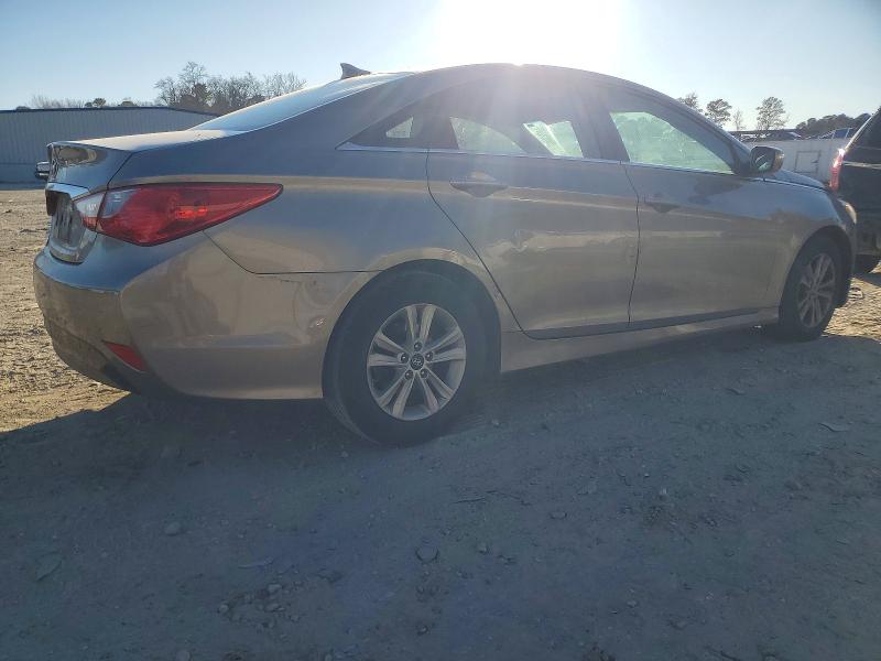 Photo 3 from auction – 2014 HYUNDAI SONATA with VIN 5NPEB4AC2EH904247