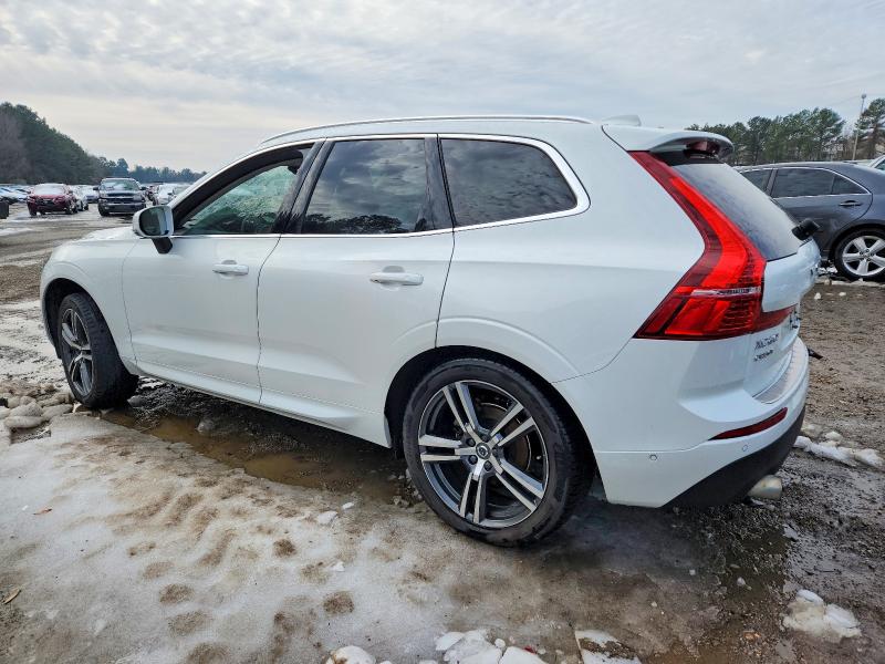 Photo 2 from auction – 2018 VOLVO XC60 T5 with VIN LYV102RK6JB069834