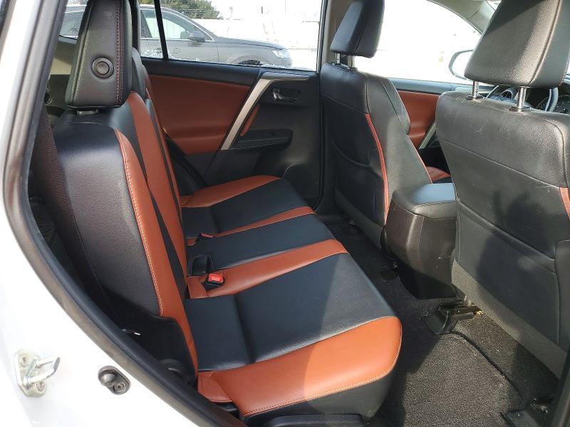 Photo 11 from auction – 2015 TOYOTA RAV4 LIMIT with VIN 2T3DFREV7FW249540