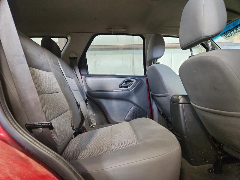Photo 11 from auction – 2005 FORD ESCAPE XLT with VIN 1FMYU03125KE11290