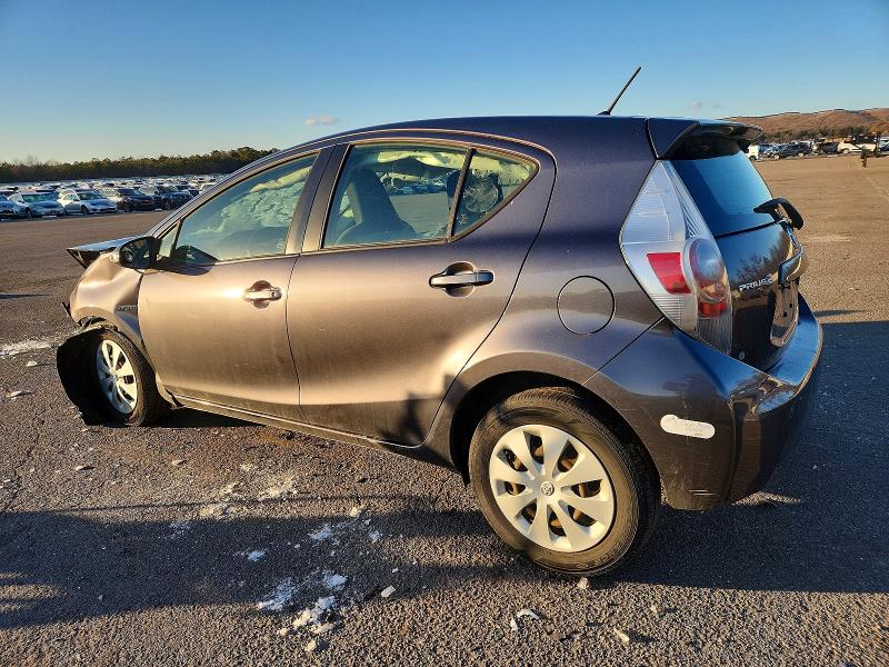 Photo 2 from auction – 2012 TOYOTA PRIUS C with VIN JTDKDTB30C1526519