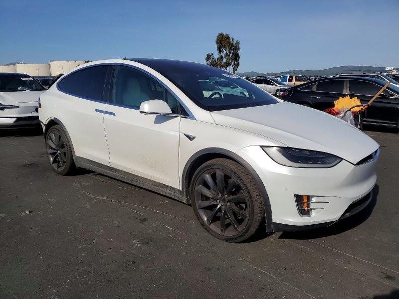 Photo 4 from auction – 2017 TESLA MODEL X with VIN 5YJXCBE22HF065652