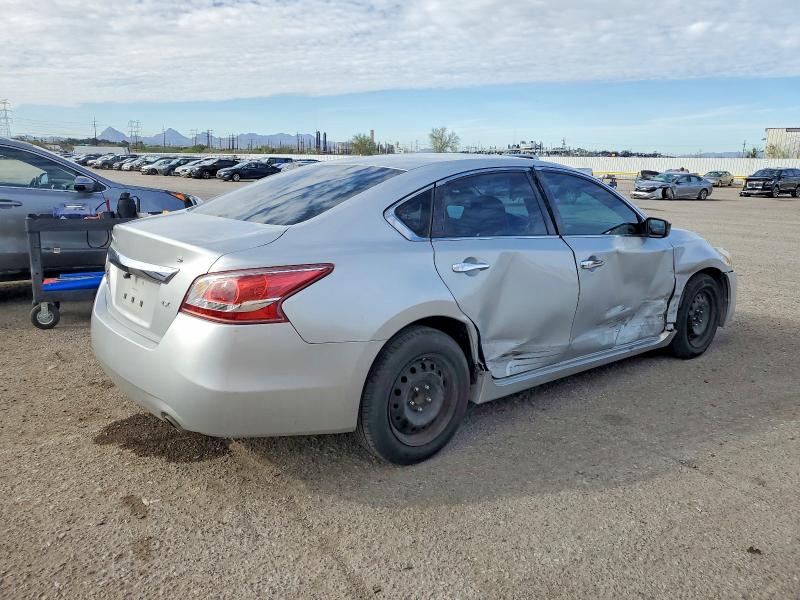 Photo 3 from auction – 2013 NISSAN ALTIMA 2.5 with VIN 1N4AL3AP4DN476551