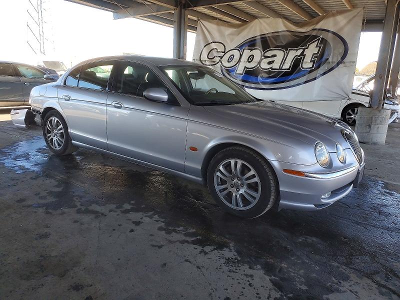 Photo 4 from auction – 2003 JAGUAR S-TYPE with VIN SAJEA01U33HM54934