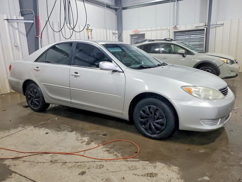 Photo 4 from auction – 2006 TOYOTA CAMRY LE with VIN 4T1BE32K46U706010