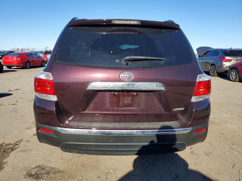 Photo 6 from auction – 2013 TOYOTA HIGHLANDER with VIN 5TDBK3EH6DS263907