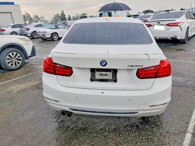 Photo 6 from auction – 2014 BMW 328 with VIN WBA3A5C59EP603720