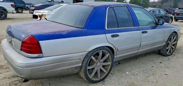 Photo 3 from auction – 2004 FORD CROWN VICT with VIN 2FAFP73W04X152632