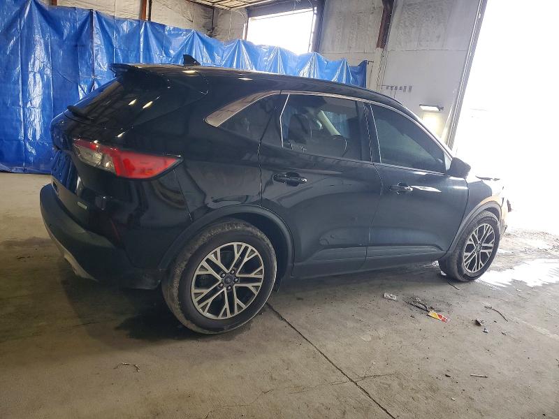 Photo 3 from auction – 2020 FORD ESCAPE with VIN 1FMCU0H60LUA51419