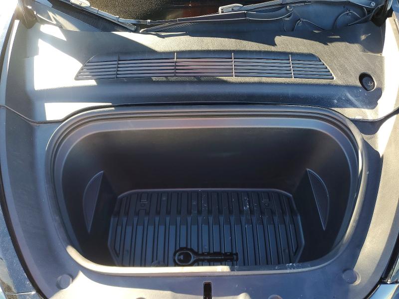 Photo 12 from auction – 2022 TESLA MODEL Y with VIN 7SAYGAEE7NF430225