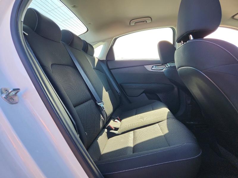 Фото 10 с аукциона – 2019 KIA FORTE с VIN 3KPF24AD2KE070705