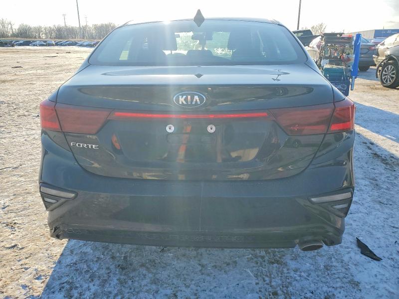 Photo 6 from auction – 2021 KIA FORTE FE with VIN 3KPF24AD7ME279988