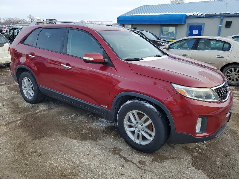 Photo 4 from auction – 2014 KIA SORENTO LX with VIN 5XYKTDA69EG443775
