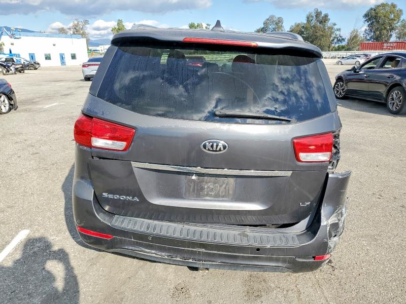 Photo 6 from auction – 2016 KIA SEDONA with VIN KNDMB5C19G6215672