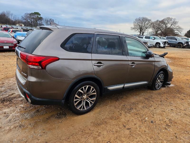 Photo 3 from auction – 2018 MITSUBISHI OUTLANDER with VIN JA4AD2A39JZ027184