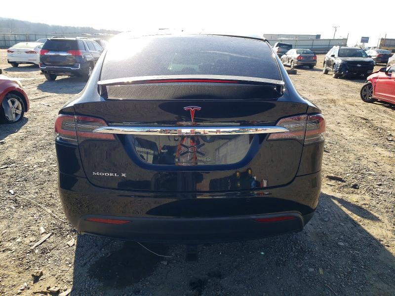 Photo 6 from auction – 2017 TESLA MODEL X with VIN 5YJXCAE2XHF077364