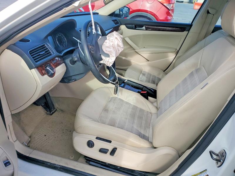 Photo 7 from auction – 2013 VOLKSWAGEN PASSAT SEL with VIN 1VWCN7A31DC131231