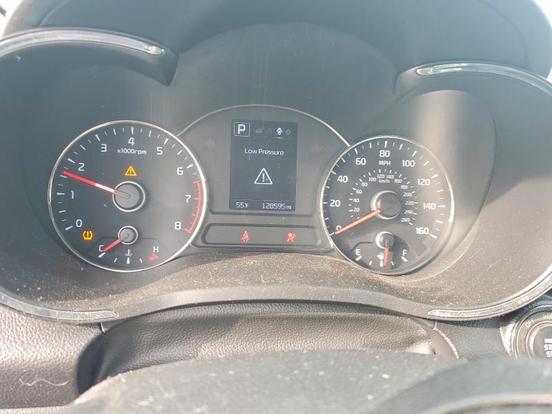 Photo 9 from auction – 2017 KIA FORTE with VIN KNAFX5A80H5668707