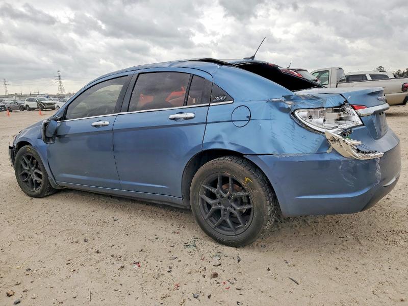 Photo 2 from auction – 2011 CHRYSLER 200 LIMITE with VIN 1C3BC2FB4BN570596