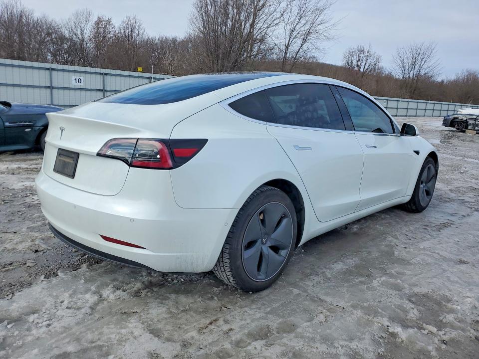 Foto 3 de la subasta – 2019 TESLA MODEL 3 con VIN 5YJ3E1EA3KF425111