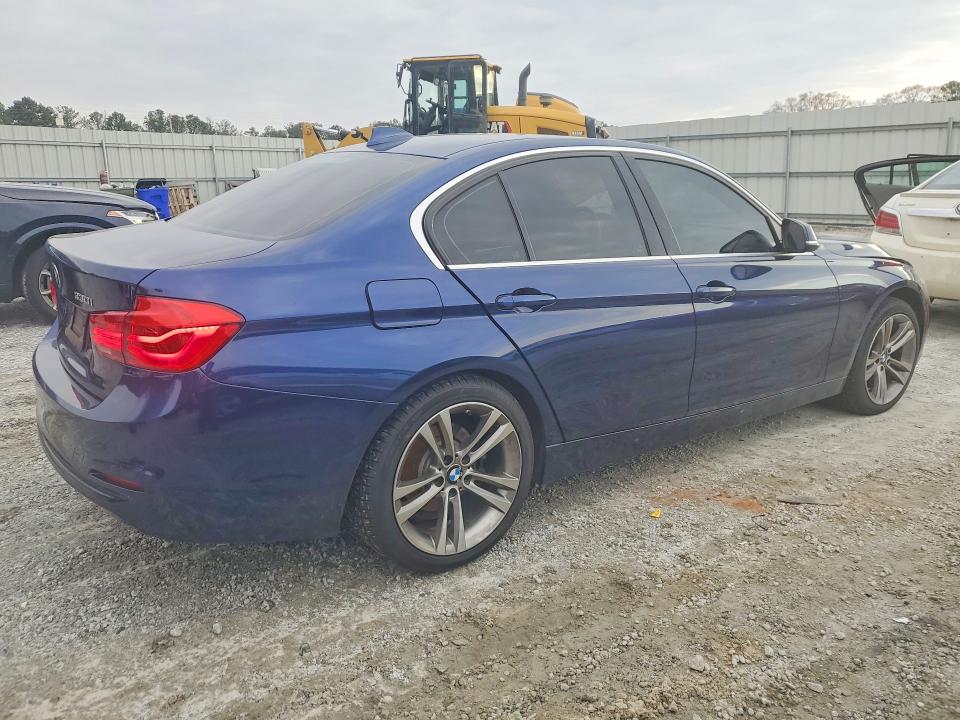 Photo 3 from auction – 2018 BMW 330 with VIN WBA8B9C53JEE81715