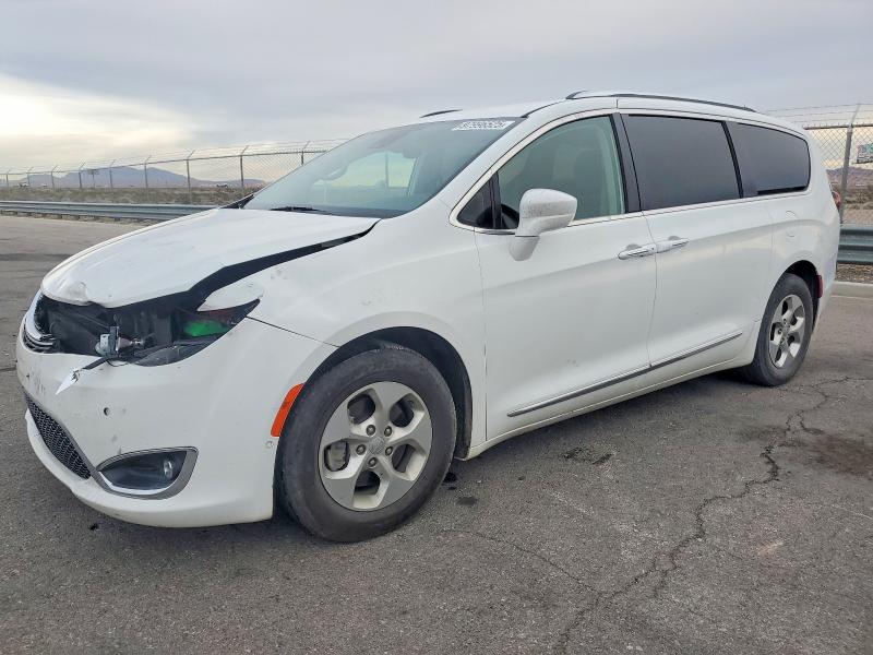 CHRYSLER PACIFICA T 2017 with VIN 2C4RC1EG3HR727497 - Photo from auction
