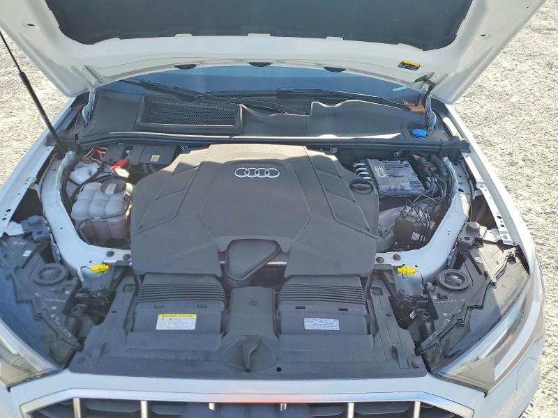 Photo 11 from auction – 2021 AUDI Q7 PREMIUM with VIN WA1LXAF70MD040154