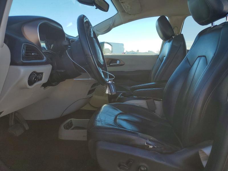 Photo 7 from auction – 2017 CHRYSLER PACIFICA with VIN 2C4RC1BG6HR569452