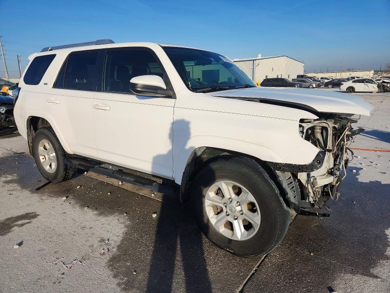Photo 4 from auction – 2017 TOYOTA 4RUNNER SR with VIN JTEZU5JR7H5156584