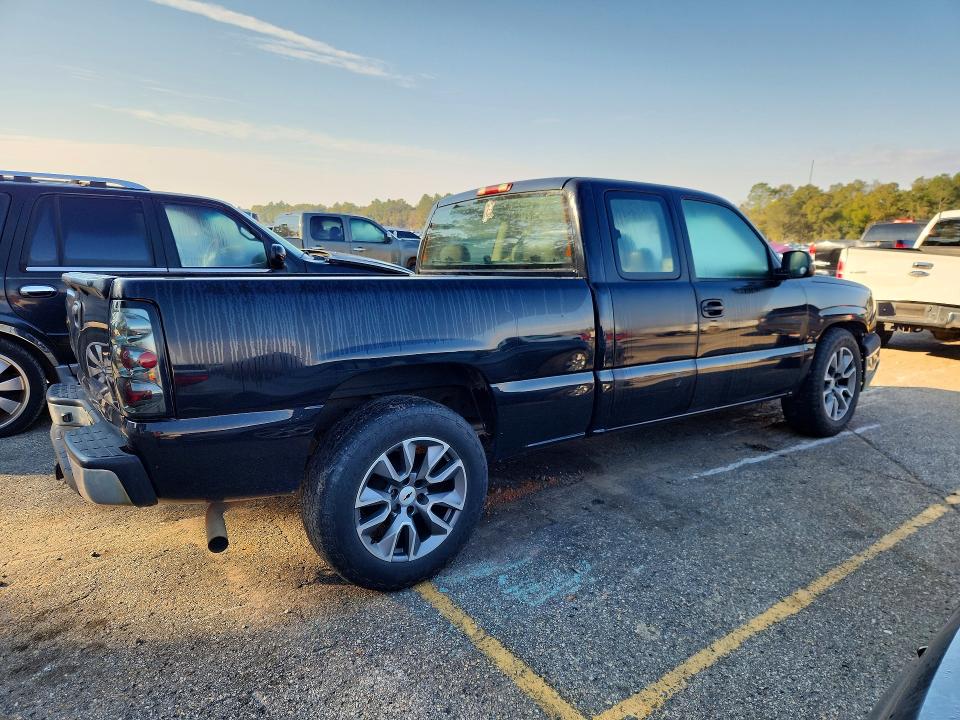 Photo 3 from auction – 2005 CHEVROLET SILVERADO with VIN 1GCEC19V25Z137221