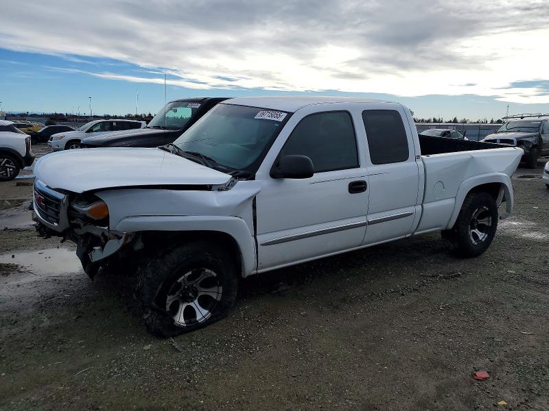 GMC NEW SIERRA 2003 with VIN 1GTEK19T03E313852 - Photo from auction