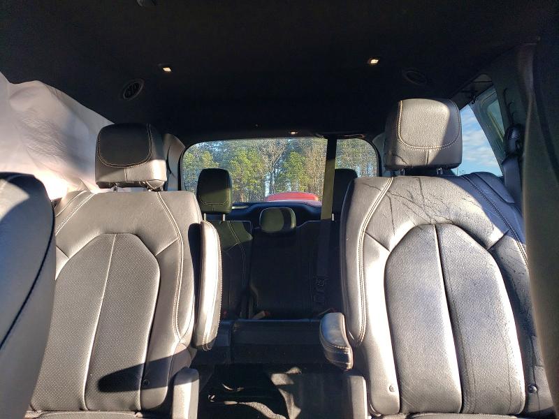 Photo 10 from auction – 2020 CHRYSLER PACIFICA with VIN 2C4RC1BG1LR233054