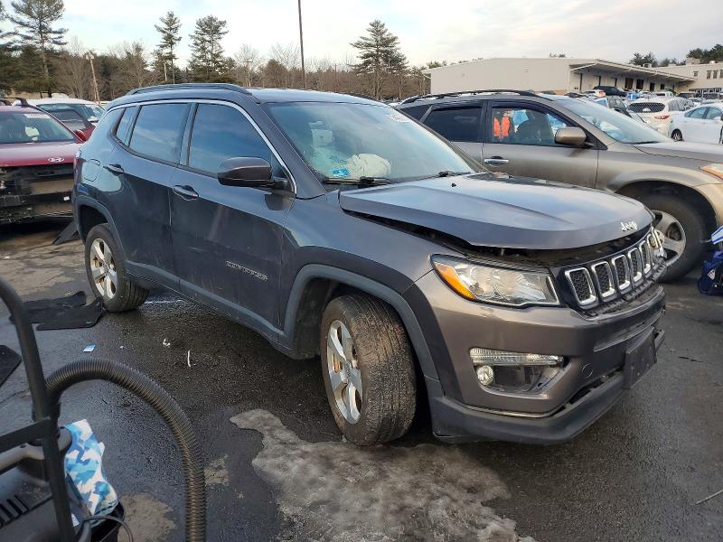 Photo 4 from auction – 2018 JEEP COMPASS with VIN 3C4NJDBBXJT457539