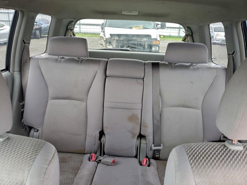 Photo 10 from auction – 2004 TOYOTA HIGHLANDER with VIN JTEEP21A240033233