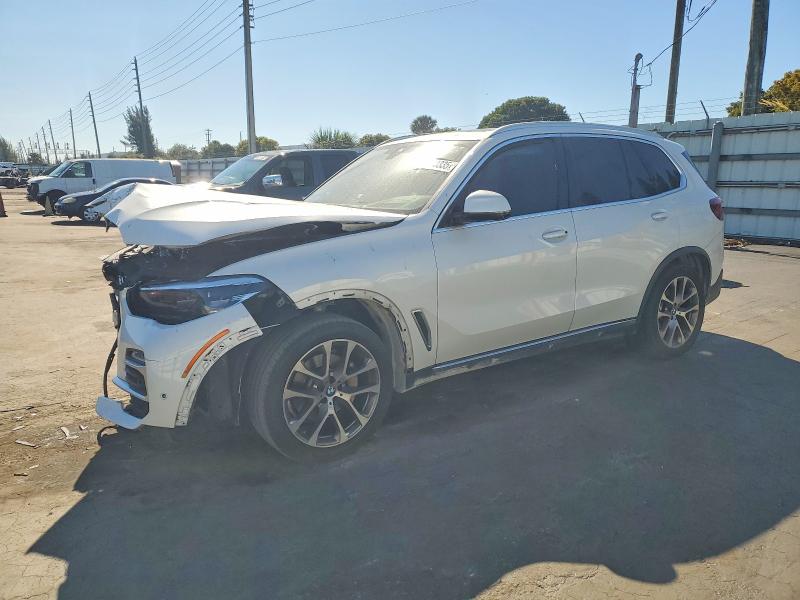 BMW X5 SDRIVE 2021 with VIN 5UXCR4C05M9G71270 - Photo from auction