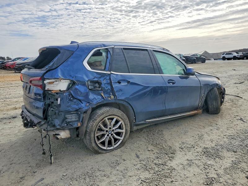 Photo 3 from auction – 2021 BMW X5 with VIN 5UXCR6C02M9E23795