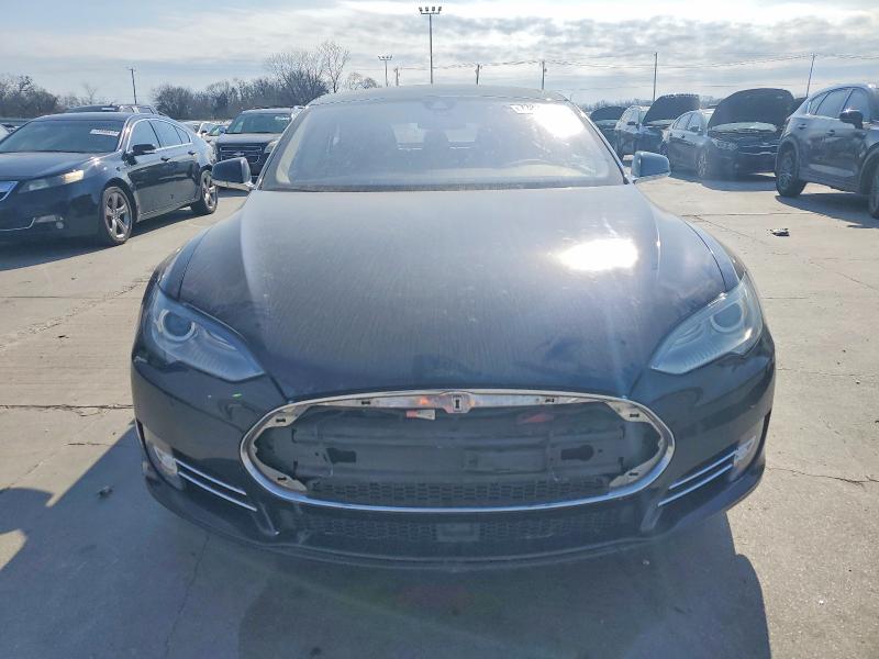 Photo 5 from auction – 2014 TESLA MODEL S with VIN 5YJSA1H16EFP60192