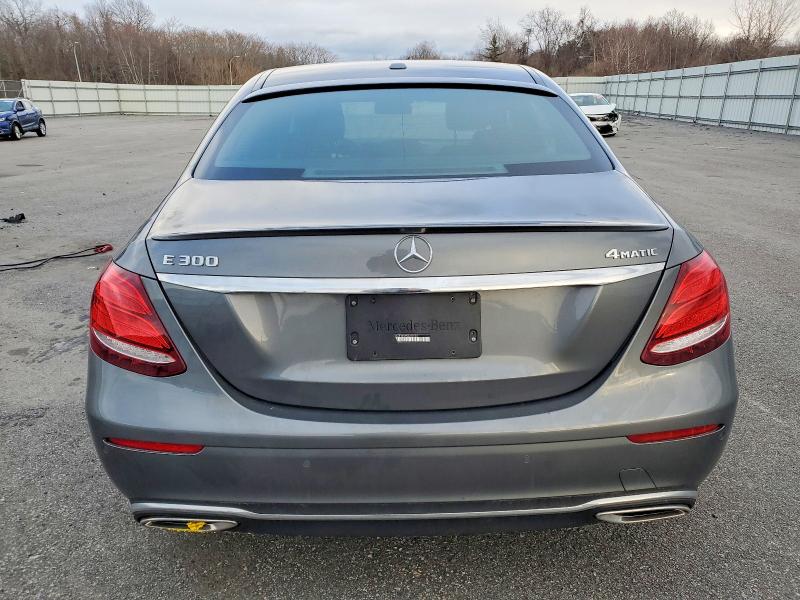Photo 6 from auction – 2017 MERCEDES-BENZ E 300 4MAT with VIN WDDZF4KB3HA262604