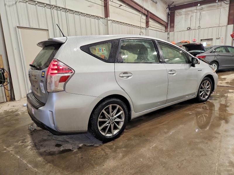 Photo 3 from auction – 2017 TOYOTA PRIUS V with VIN JTDZN3EU3HJ065906