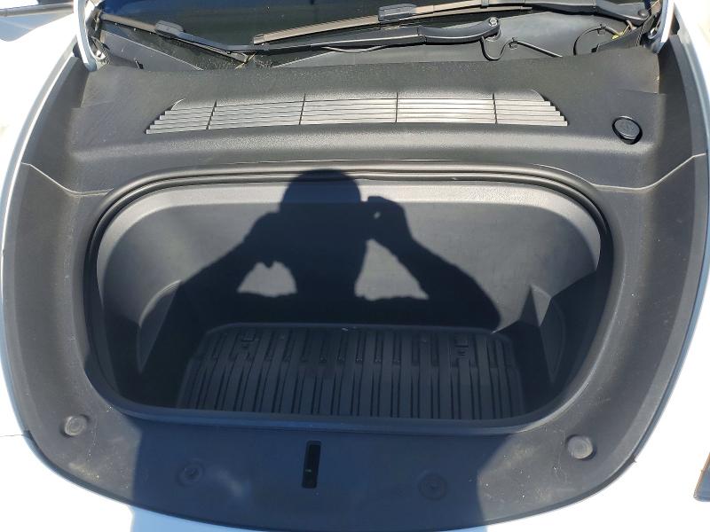 Photo 11 from auction – 2022 TESLA MODEL Y with VIN 7SAYGDEF8NF410172