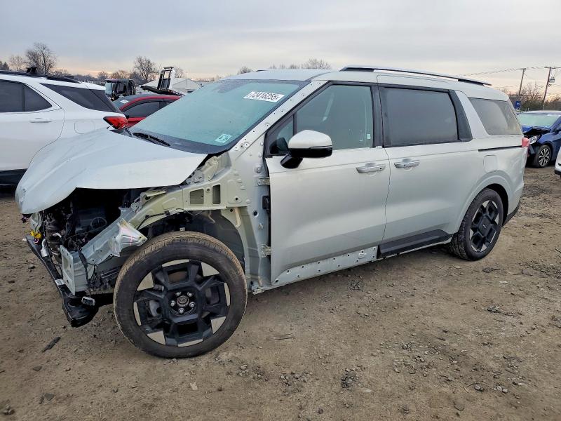 KIA CARNIVAL E 2025 with VIN KNDNC5K32S6465557 - Photo from auction